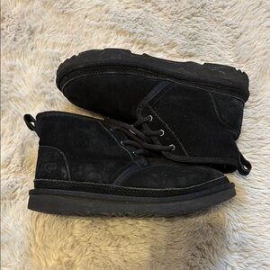 Ugg Black Suede Lined Lace Up Neumel II Boots Youth Size 3